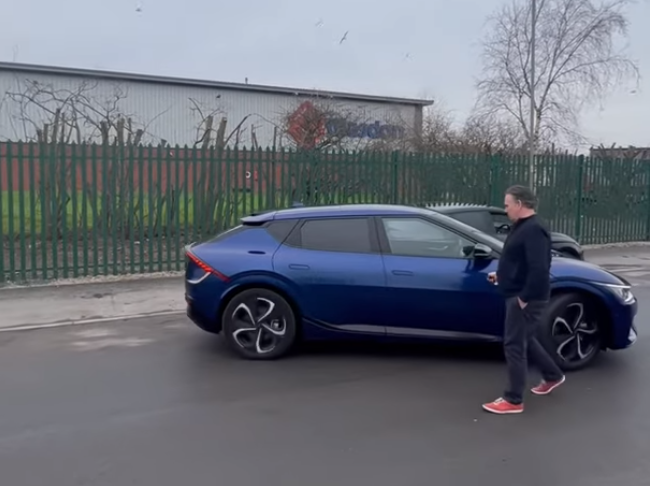 Parallel parking from outside the vehicle!!